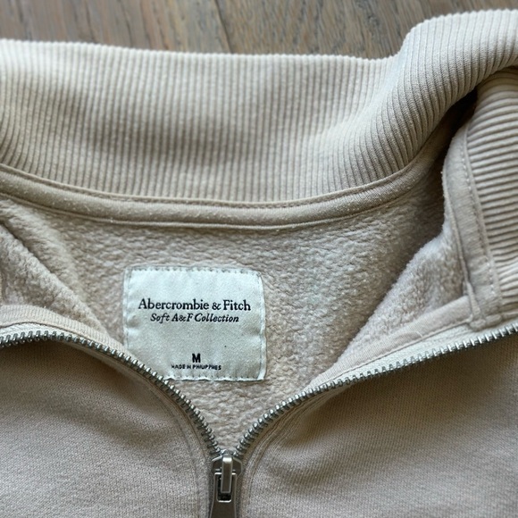 Abercrombie & Fitch Cream Half-Zip - Picture 3 of 3
